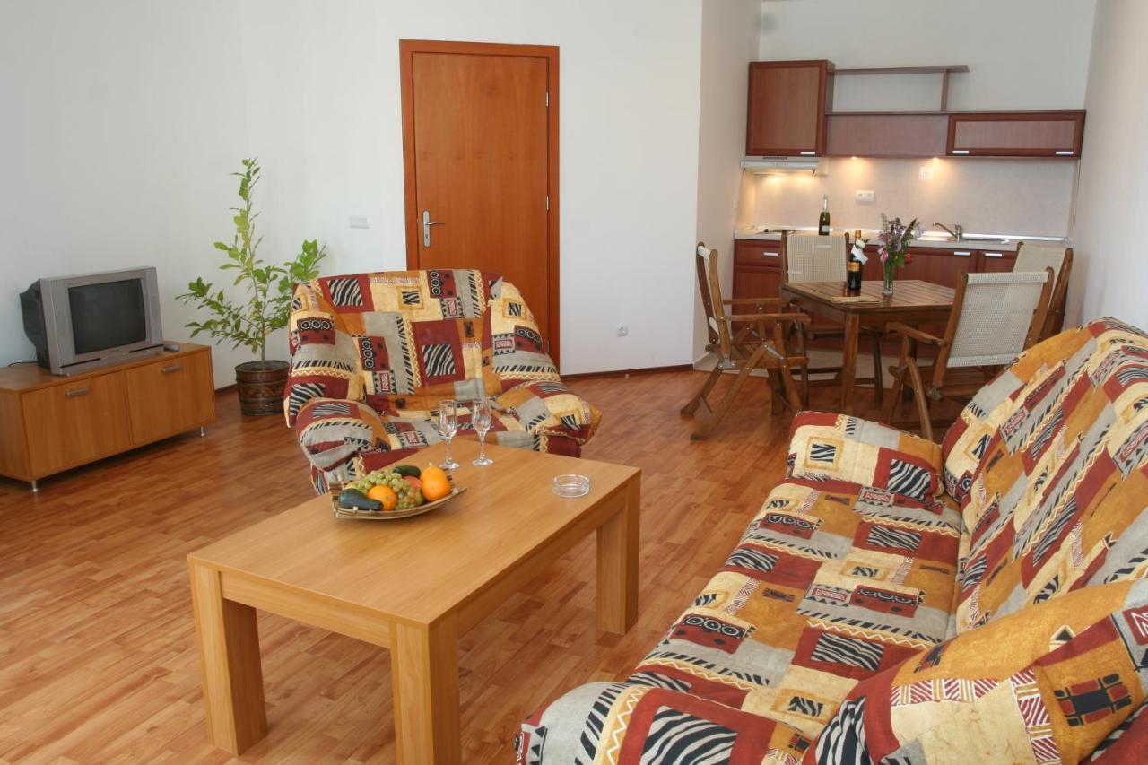 Joya Park Apartments Golden Sands Esterno foto