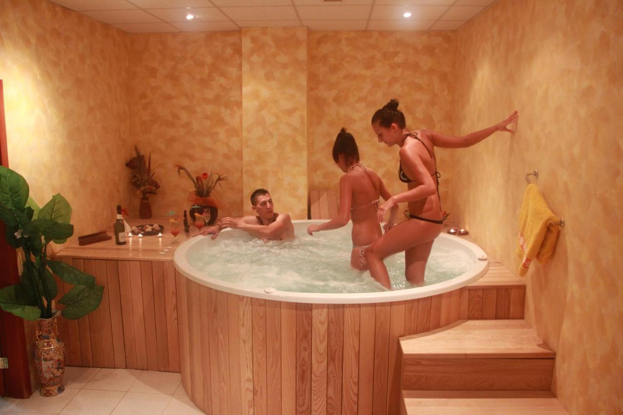 Joya Park Apartments Golden Sands Esterno foto